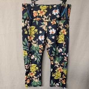 Ododos Tropical Floral Capri Leggings